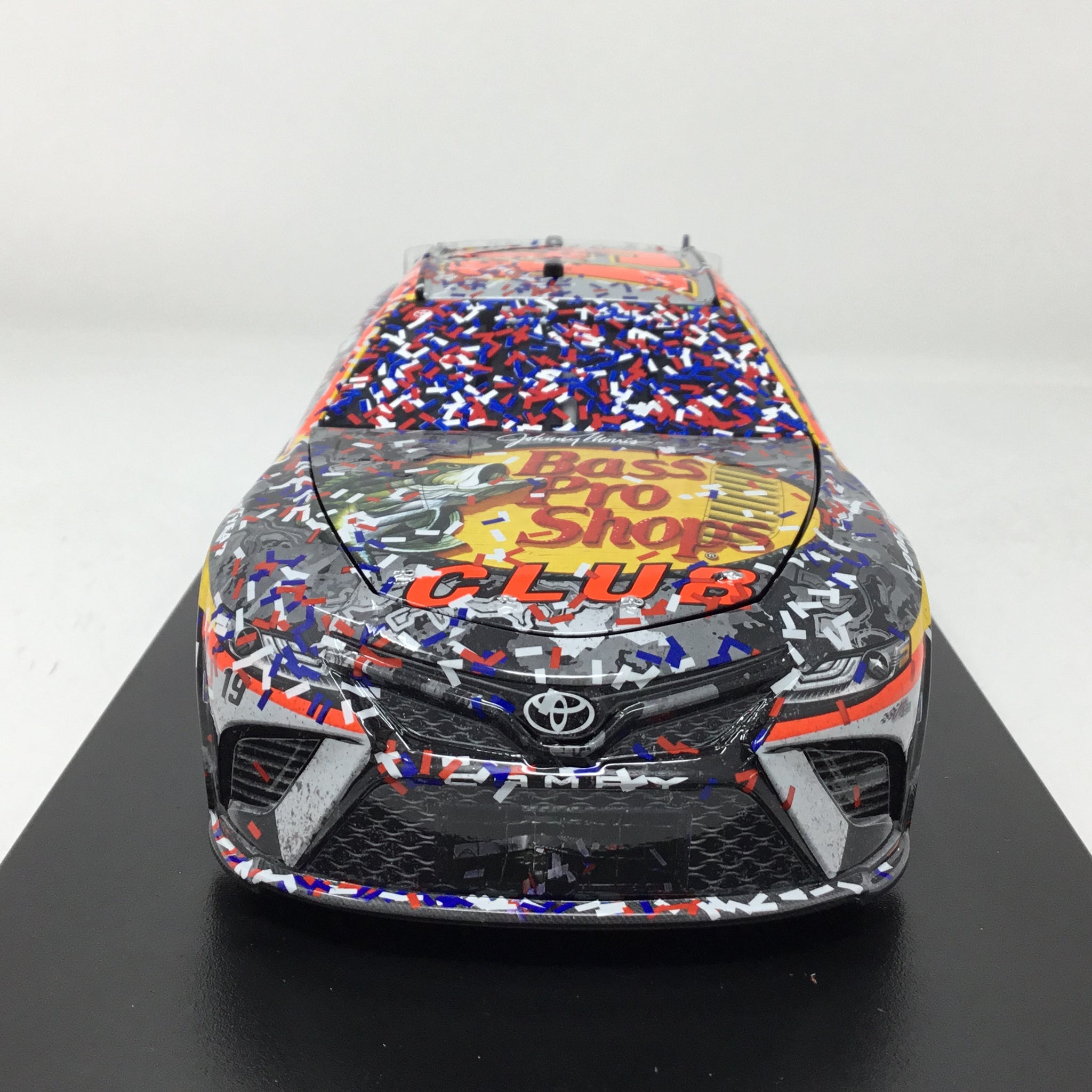 Martin Truex Jr. #19 Bass Pro Shops &ndash; Dover Win 2023 Camry Scala 1:24, Action W192323BPSMTN