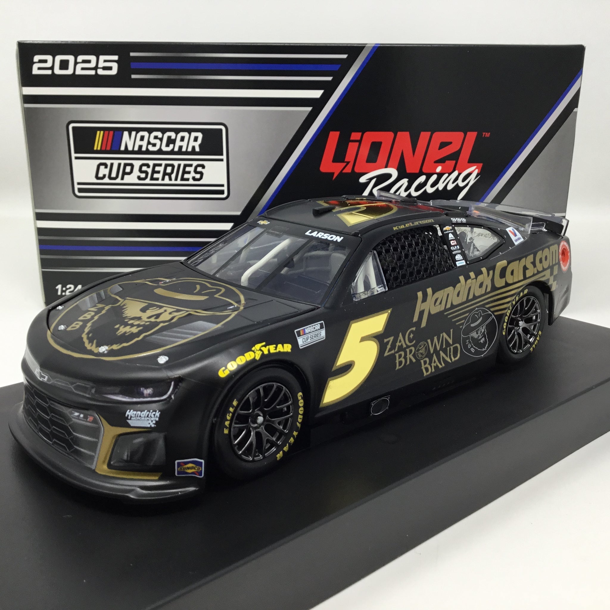 Kyle Larson 2025 Hendrickcars.com / Zac Brown Band Foil Number 1